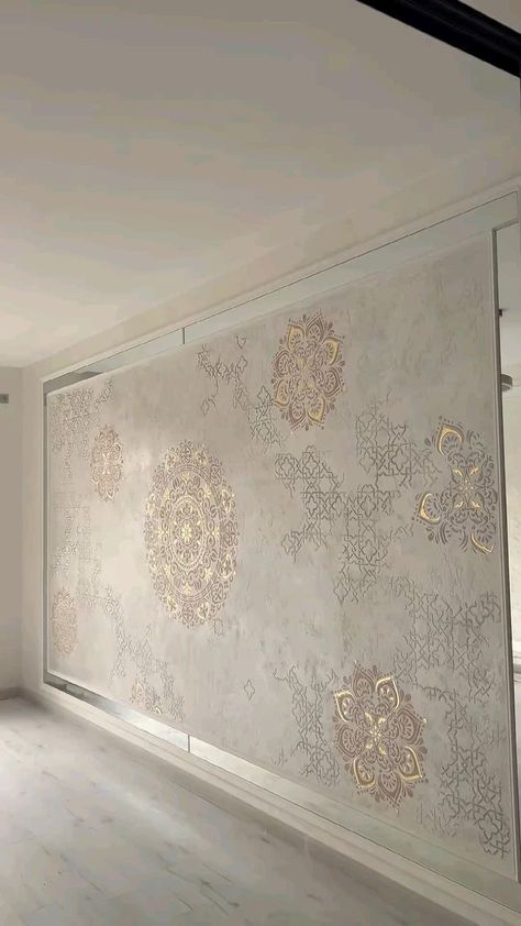 Creative Wall Painting, Wall Painting Techniques, Creative Wall Decor, Diy Accent Wall, Wall Texture Design, Hall Interior Design, Wall Painting Decor, Art Decor Diy, Wall Paint Designs