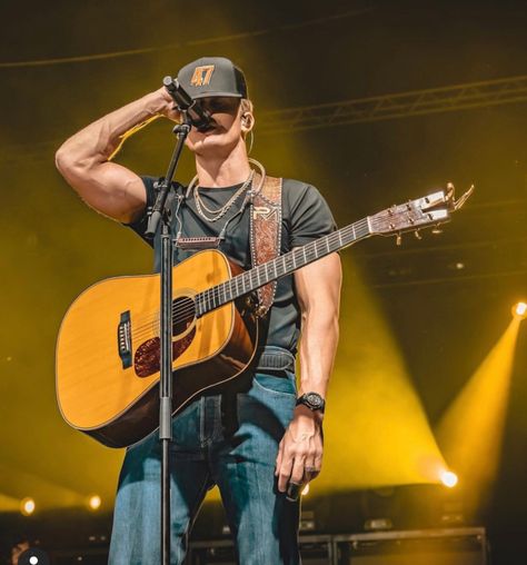 Parker Mccollum Lyrics, Parker Mccollum Wallpaper, Parker Mccollum, Male Country Singers, Best Country Singers, Cute Guy Pics, Bull Riders