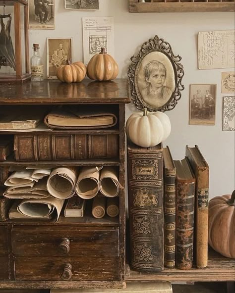 Harry Potter Vintage Aesthetic, Dark Academia Dresser Decor, Dark Academia Farmhouse, Dark Academia Room Makeover, Dark Academia Objects, Dark Academia Vanity, Rustic Academia, Dark Academia Table, Dark Academia Study Room