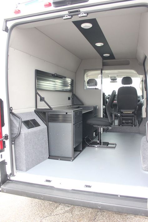 This Ram ProMaster has been elevated to mobile office paradise with the help of Gonomix's VanGo Desk! Van Office Conversion, Mobile Office Ideas Car, Mobile Office Ideas, Van Conversion Office, Mobile Office Van, Camper Office, Office Van, Van Office, Custom Van Interior