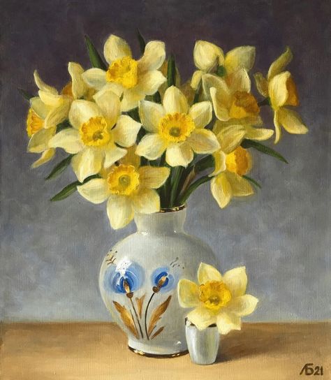 By Lyudmila Bogutskaya. Painting Daffodils, Oil Painting Still Life, Flowers Botanical, Yellow Daffodils, Botanical Oils, Painting Still Life, Photorealism, Love Painting, Floral Style