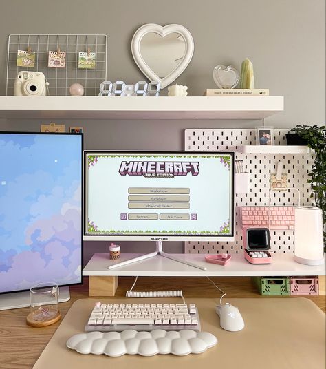 Room Ideas Aesthetic With Pc, Pretty Gaming Room, Pretty Pc Setup, Aesthetic Gaming Room Ideas, Desk Mat Cute, Pretty Gaming Setup, Gaming Room Setup Cute, Dream Gaming Setup, Streamer Room Ideas