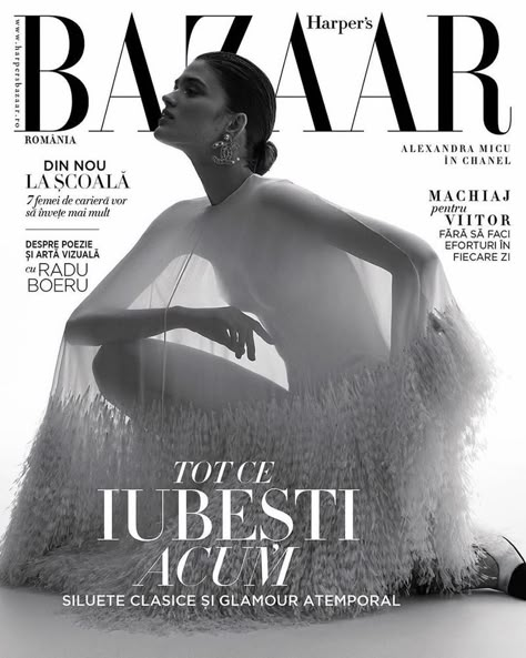 Harpers Bazaar Covers, Photo Book Inspiration, Magazine Cover Ideas, Magazine Design Cover, Shooting Modes, Fashion Show Themes, 잡지 레이아웃, Bazaar Magazine, Harpers Bazaar Magazine