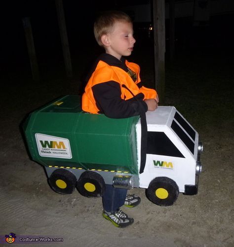 John: My son wanted to be a garbage truck. So we set off to create it. I browsed the web and came across http://bixdog7.blogspot.com/2007/10/garbage-truck-costume-how-to.html. That was the start and had some... Garbage Truck Costume, Truck Costume, Rubbish Truck, Homemade Costume, Costume Works, Diy Halloween Costume, Homemade Costumes, Trucks Birthday Party, Halloween Costume Contest