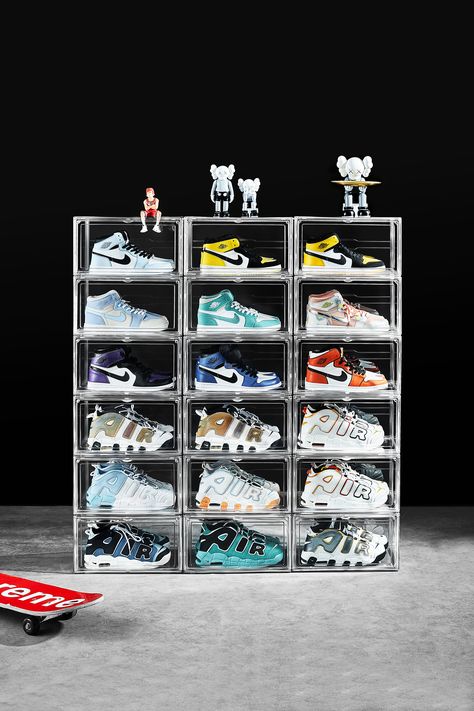 Acrylic Shoe Display, Clear Sneaker Boxes, Clear Shoe Organizer, Clear Shoe Boxes Storage Ideas, Acrylic Shoe Boxes, Shoe Room Design, Sneaker Organization Ideas, Nike Shoe Display, Clear Shoe Boxes Storage