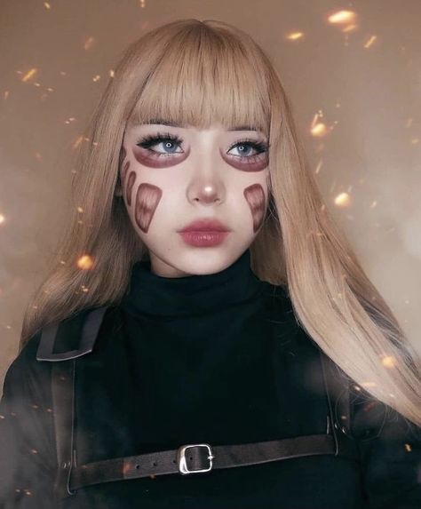 Cosplay Ideas Women Blonde, Blonde Cosplay Ideas, Korean Halloween Costumes, Anime Character Makeup, Attack On Titan Makeup, Blonde Hair Cosplay, Titan Makeup, Blonde Anime Cosplay, Blond Cosplay