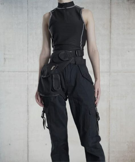 https://www.reddit.com/r/sewingpatterns/comments/1fy5xxa/techwear/ Techwear Assassin, Techwear Design Drawing, Grunge Fantasy Aesthetic, Tech Wear Drawing Reference, Techwear Outfits Aesthetic, Fantasy Techwear, Outfit Ideas Techwear, Futuristic Male Outfit, Cyberpunk Aesthetic Fashion Men