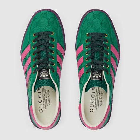 Shop the adidas x Gucci women's Gazelle sneaker in green at GUCCI.COM. Enjoy Free Shipping and Complimentary Gift Wrapping. Pink And Green Sneakers, Adidas Gucci Gazelle, Pink And Green Shoes, Girls Weakness, Tenis Gucci, Adidas X Gucci, Gazelle Adidas, Adidas Gucci, Adidas Outfit Women