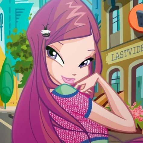 Winx Club Roxy, Winx Roxy, Futuristic Helmet, Frozen Sisters, Barbie Cartoon, Clubbing Aesthetic, Good Cartoons, Cute Doodle Art, Barbie Movies