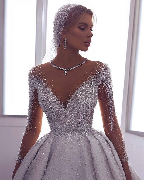 Istoria Modei, Wedding Gowns With Sleeves, Bridal Dresses Lace, فستان سهرة, A Wedding Dress, Quince Dresses, Gowns With Sleeves, Wedding Dress Sleeves, Long Wedding Dresses