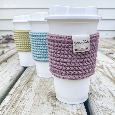 Simple Crochet Coffee Cozy, Crochet Fox Cup Cozy Free Pattern, Coffee Cup Cosy, Crochet Starbucks Cup Cozy Free Pattern, Drink Cozy Crochet Pattern, Coffee Cup Holder Crochet, Crochet Coffee Cozy With Handle, Fast Crochet Projects To Sell, Crochet Gifts For Coworkers