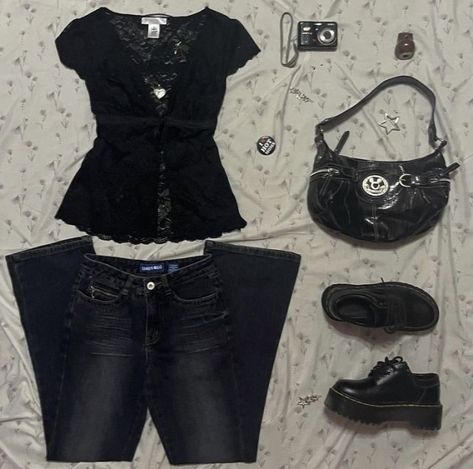 #outfits #outfitideas #style Coquette Outfit Aesthetic, Coquette Outfit, Dark Coquette, Image Swag, Downtown Outfits, 2000s Fashion Outfits, Aesthetic Vibes, Bella Swan, Elena Gilbert