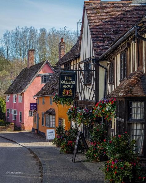 Suffolk House, Suffolk Cottage, Photography Account, England Aesthetic, Suffolk England, British Pub, Great Yarmouth, English Village, Scenic Photos