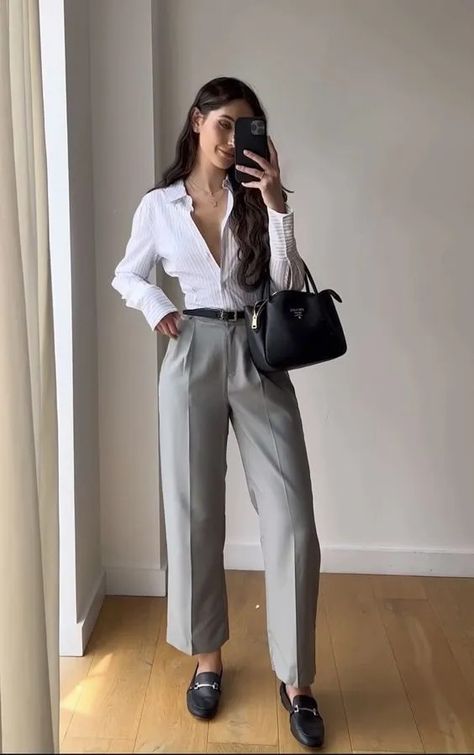 Formal Interview Outfit Woman, Creative Interview Outfit, Corporate Fashion Office Chic, Interview Outfit Ideas, Interview Outfit Casual, Best Business Casual Outfits, Job Interview Outfit, Interview Outfits Women, Interview Outfits