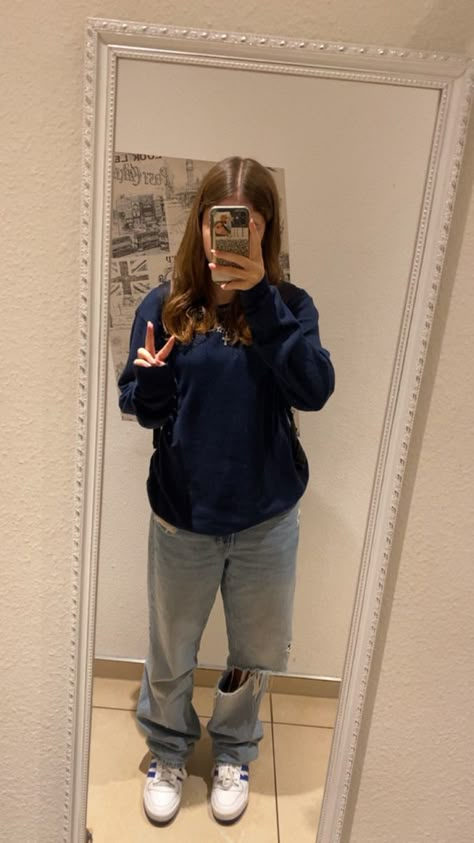 Dark Blue Crewneck Outfit, Dark Blue Sweatshirt Outfit, Dark Blue Sweater Outfit, Blue Knit Sweater Outfit, Navy Sweatshirt Outfit, Blue Crewneck Outfit, Blue Pullover Outfit, Blue Sweatshirt Outfit, Girlfriends Outfits