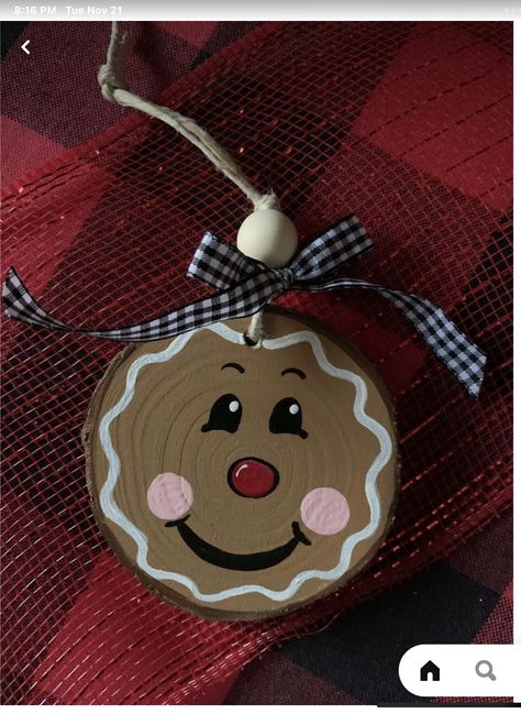 Gingerbread Faces, Black Rimmed Glasses, Rimmed Glasses, Gingerbread Crafts, Diy Christmas Ornaments Easy, Christmas Decorating Ideas, Handmade Christmas Crafts, Painted Christmas Ornaments, 12 December