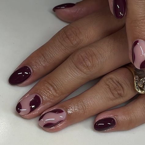 Structured Rubber gel on natural nails 🍇✨ “Camo” @shopagaloreco Short Almond Gel X Nail Designs, Builders Gel Nails, Short Polygel Nails Design, Short Round Nails Designs, Round Nails Designs, Rubber Gel Nails, Gel On Natural Nails, Round Nail Designs, Short Round Nails