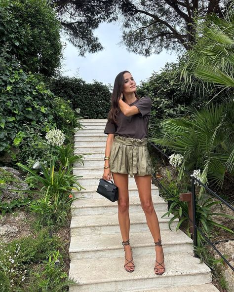 Alex Rivière-Sieber (@ariviere) • Fotos e vídeos do Instagram Alex Riviere Style, Alex Riviere, Spring Street Style, Style Summer, Beauty Routines, Summer Looks, Style Guides, Stylish Outfits, Favorite Outfit