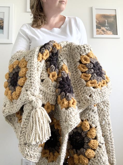 Crochet Chunky Granny Square Blanket, Crochet Chunky Blanket Patterns, Crochet Fall Granny Square Blanket, Floral Granny Square Blanket, Sunflower Blanket Pattern, Sunflower Crochet Blanket Granny Squares, Crochet Rocket, Crotchet Sunflower Blanket, Cotton Yarn Granny Square.blanket