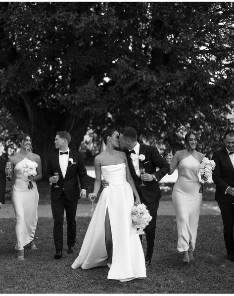 Bridal Party Photoshoot, Bridal Party Photos Group Shots, Wedding Photography Shot List, Bride Groom Photoshoot, Wedding Group Photos, Documentary Wedding Photos, Bridal Parties Pictures, Wedding Shot List, Groom Photoshoot