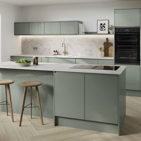 Gloss Kitchen, Integrated Handles, Green Cabinets, Grey Kitchen, Kitchen Cabinet Colors, Kitchen Fittings, Style Change, House Stairs, Green Kitchen