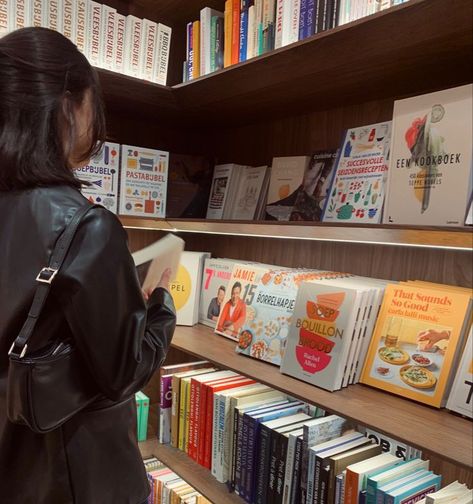 Literature Student Aesthetic Outfit, Girl In Bookstore, Reading Obsession, Whisper Background, Best Dates, Insta Layout, Books Lover, Hidden Truths, Library Aesthetic