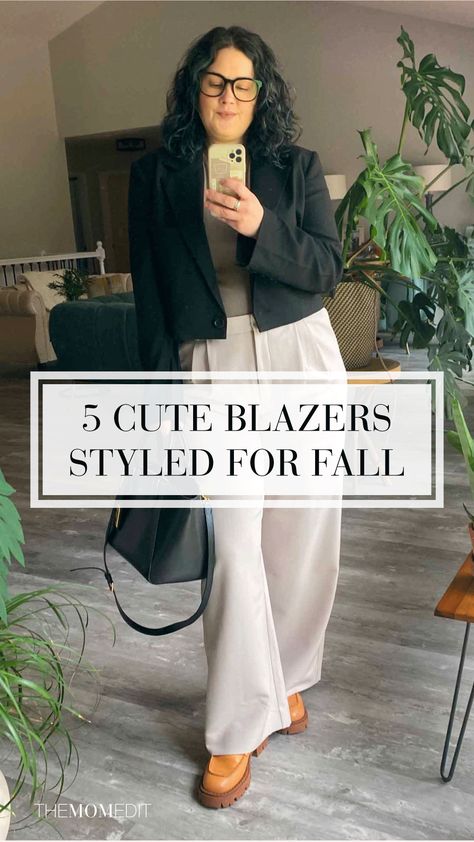 Short Blazer Outfits, Crop Blazer Outfit, Cropped Blazer Outfit, Fall Date Night, Preppy Blazer, Leather Trend, Short Blazer, Cute Blazers, Fall Blazer