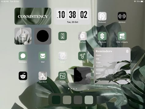 Ipad Theme Ideas Aesthetic Green, Ipad Pro Home Screen Layout Aesthetic, Ipad Home Screen Layout Aesthetic Green, Ipad Homescreen Ideas Aesthetic Green, Aesthetic Ipad Homescreen Layout Green, Green Ipad Homescreen, Green Ipad Layout, Ipad Aesthetic Green, Ipad Homescreen Ideas Green