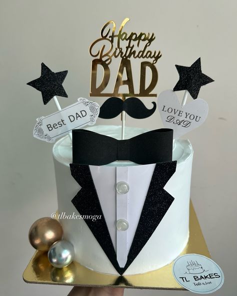 Who says birthday cakes can’t be classy? This tuxedo design is perfect for Dad’s big day! 🎂✨ 👔 Made with love for a special client. Here’s to celebrating the man in the suit! #CakeArt #BirthdayVibes #fatherlylove {Father’s Day Cake, Birthday Cake for Dad, Dad Tuxedo Cake, Custom Father’s Birthday Cake, Elegant Cake Design, Customized Cake, Tuxedo Theme Cake, Best Dad Cake, Black and White Cake, Happy Birthday Dad Cake, Dad Celebration Cake, Home Baker Custom Cake, Handcrafted Cakes, Luxury... Cake Design For Men Birthday, Luxury Cake For Men, Happy Birthday Dad Cake, Birthday Cake Elegant, Cake Black And White, Cake For Dad, Birthday Cake For Father, Tuxedo Design, Black And White Cake