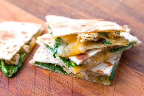 Pesto Chicken Quesadillas Easy Quesadilla, Quesadilla Recipes Easy, Homemade Pesto Recipe, Chicken Quesadilla Recipe, Chicken Pesto, Cheese Quesadilla, Quesadilla Recipes, Chicken Quesadillas, Homemade Pesto