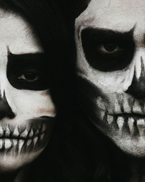 Halloween Shooting, Spooky Inspiration, Skeleton Aesthetic, Halloween Shoot, Skull Couple, Skull Face Paint, Locked Tomb, Skull Girl Tattoo, Halloween Couples