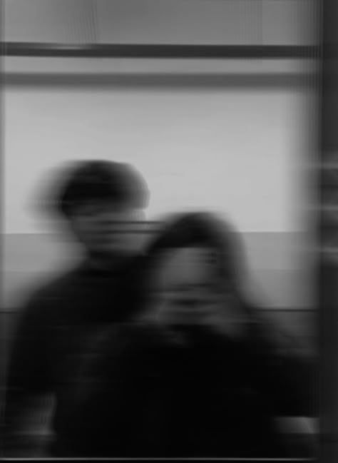 Couple Aestheitc Indian Blur Black n white Wallpapers Blur Couple Photos, Couple Blur Dp, Blur Picture Couple, Asthetic Couple's Wallpaper, Couple Dp Black, Couple Dp Shadow, Couple Dp Indian, Brother Sister Shadow Pics, Blur Couples Pictures