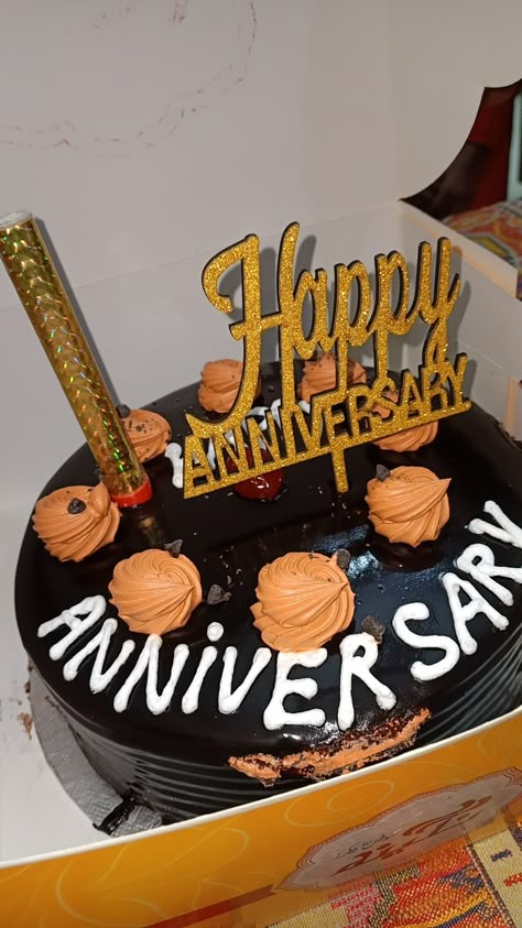 Happy Anniversary Snapchat Story, Happy Anniversary Cake Snapchat Story, Anniversary Snapchat Story, Anniversary Cake Snapchat Story, Anniversary Cake Snap, Anniversary Cake Photo, Anniversary Cake Aesthetic, Cake Snap, 1st Anniversary Cake