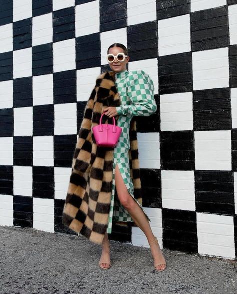 The Checkered Print is One of the Biggest Winter Fashion Trends Blair Eadie, Atlantic Pacific, Fall Events, Checkered Print, Fashion Trends Winter, Fashion Sites, Coat Fashion, Fashion Inspo Outfits, Chic Style