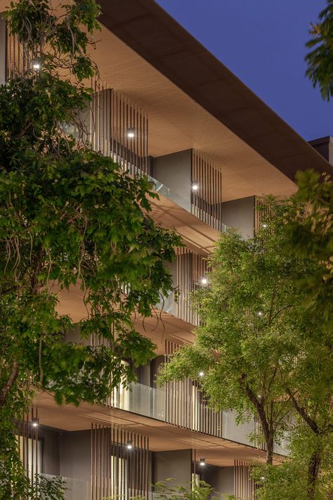 Hotel Lighting Design, Condo Balcony, Japanese Hotel, Architecture Facade, Hotel Facade, Apartment Exterior, Boutique Spa, Hotel Exterior, Facade Lighting