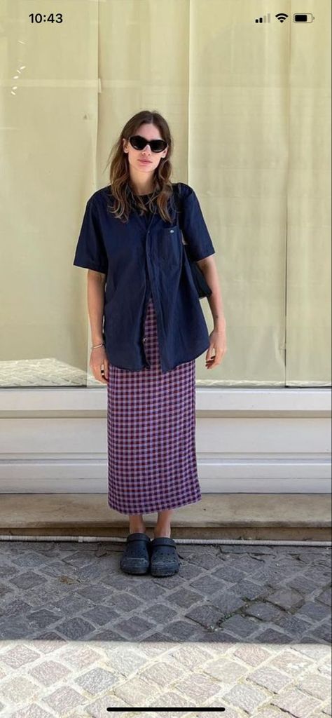 Test Taking Outfit, Muji Aesthetic Outfit, Boxy Silhouette Fashion, Art Curator Outfit, Vintage Midi Skirt Outfit, Hippie Business Casual Work Outfits, Lisa Says Gah Aesthetic, Japan Summer Outfit Street Style, Bushwick Fashion