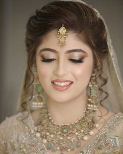 Bride Nikkah Bride Makeup Look, Nikha Bride Makeup, Nikah Makeup Pakistani, Walima Bride Makeup, Walima Hairstyles Brides, Hairstyles For Bride Indian, Makeup Look For Engagement, Nikkah Makeup Looks, Pakistani Bride Makeup