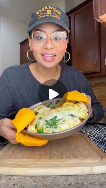 Elena JoyfullyKeto on Instagram: "Say YUM if you would eat this tortilla quiche bake. 🥧  You need:   Low carb tortilla  3 eggs 1/2 cup cottage cheese  Veggies of choice (2 slices tomatoes, chopped, and 1/2 cup spinach) 1/2 cup shredded mozzarella.   How ti make it:  Place a tortilla in a pie plate (butter the bottom if you like it extra crispy). Put the eggs and cottage cheese in tortilla, season with salt and pepper to taste and blend with the fork. (For extra creamy quiche blend the eggs and cottage cheese with a splash of creme before adding to the dish). Top with veggies and cheese and and bake at 350 for 20-25 min.   Do the “juggle” test (not suppose to juggle 😝) and enjoy!   #Quiche #breakfastidea #lowcarblife #keto #lowcarb" Eggs And Cottage Cheese, Tortilla Quiche, Tortilla Bake, Queso Cottage, Cottage Cheese Eggs, Breakfast Yummy, Bread Muffins, Cottage Cheese Recipes, Quiche Recipe