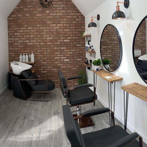 Salon Design Ideas Small, Hair Salon Interior Design Industrial, Garden Room Hair Salon Ideas, Home Hairdressing Salon, Home Hair Salon Decorating Ideas Small, Small Home Salon Ideas Layout, Rustic Hair Salons, Home Beauty Salon Ideas Small Diy, Brick Wall Hair Salon