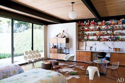 A Child's Bedroom With Midcentury Style Stylish Kids Bedroom, Modern Childrens Room, Eames Storage Unit, Marshmallow Sofa, Toy Storage Solutions, Modern Kids Room, Storage Kids Room, Rooms Ideas, Modern Kids