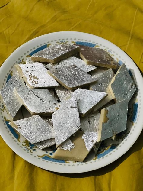 Food, sweet Kaju Katli Snap, Aesthetic Sweets, Food Snap, Desi Love, Cute Couples Cuddling, Food Sweet, Desi Food, Indian Desserts, Food Snapchat