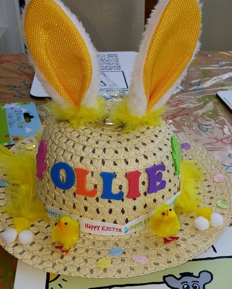 If your kids have an Easter Hat Parade coming up, check out some of my Easter bonnet ideas, get the kids to help create their masterpiece! Easter Hat Ideas, Easter Bonnet Ideas, Girls Easter Bonnet, Easter Hat Parade, Easter Bonnets, Funny Baby Boy, Baby Boy Easter, Easter Hat, Easter Hats