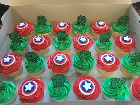 Avengers Birthday Cupcakes, Super Hero Cupcakes For Boys, Hulk Cupcakes Ideas, Avengers Cupcakes, Hulk Birthday Party, Avengers Birthday Party, Hulk Cupcakes, Marvel Cupcakes, Captain America Birthday Cake