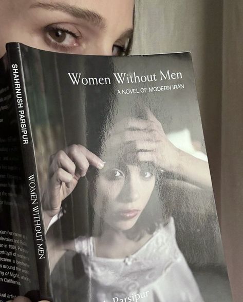 Women Without Men, Wolf Alice, Unread Books, Recommended Books To Read, About Women, Girl Reading, 가을 패션, Book Store, What’s Going On