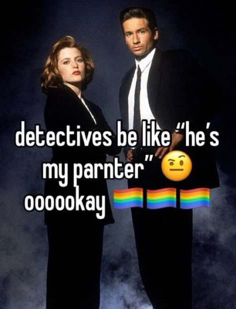 X Files Funny, Whisper Meme, Mulder Scully, Fox Mulder, Dana Scully, Welcome To Night Vale, Night Vale, Fandom Memes, Gillian Anderson