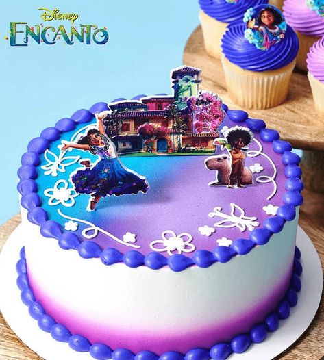 Encanto Cake Design Images (Encanto Birthday Cake Ideas) Encanto Simple Cake, Homemade Encanto Cake, Gateau Encanto Disney, Encanto Birthday Cake Simple, Encanto Birthday Cake Ideas, Encanto Cake Ideas, Moana Cake Design, Encanto Cakes, Encanto Birthday Cake