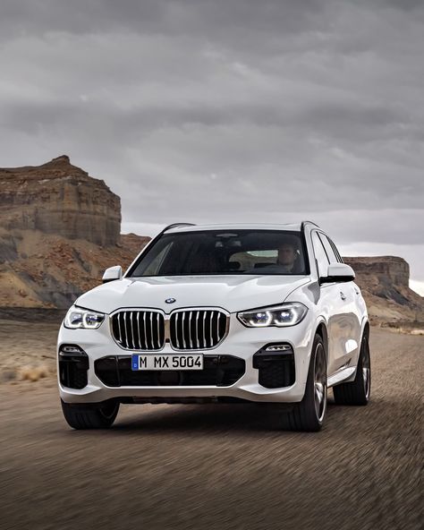 BMW G05 X5 white Bmw X6 White, Bmw X5 White, Bmw White, White Bmw, White Suv, Latest Car, Car Photo, Bmw Suv, Car Ideas