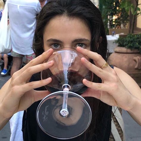 Wine Aesthetic, Meme Pics, Mood Aesthetic, Margaret Qualley, Sofia Coppola, Alexa Chung, When You Know, French Girl, Summer Aesthetic