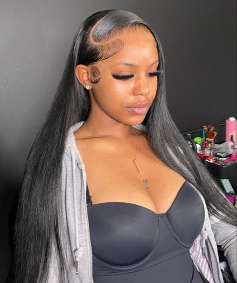 Side Part Wig, Wig Installs, Deep Side Part, Frontal Wig Hairstyles, Quick Weave Hairstyles, Braided Cornrow Hairstyles, Hair Idea, Frontal Hairstyles, Pretty Braided Hairstyles