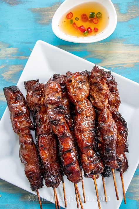 Filipino Barbecue, Grilled Pork Skewers, Filipino Pork Bbq, Barbeque Pork, Pork Barbecue, Bbq Marinade, Pork Skewers, Homemade Chinese Food, Barbeque Recipes